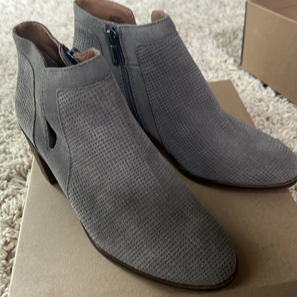 LUCKY BRAND Ponic titanium Suede Bootie 8 NWT grey